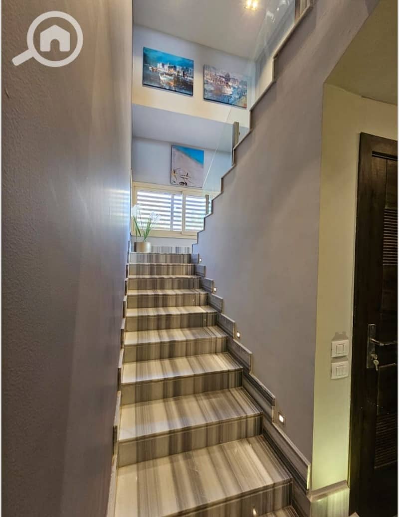 15 8a472b7f-96ea-416d-babb-027cfae75a93. jpeg