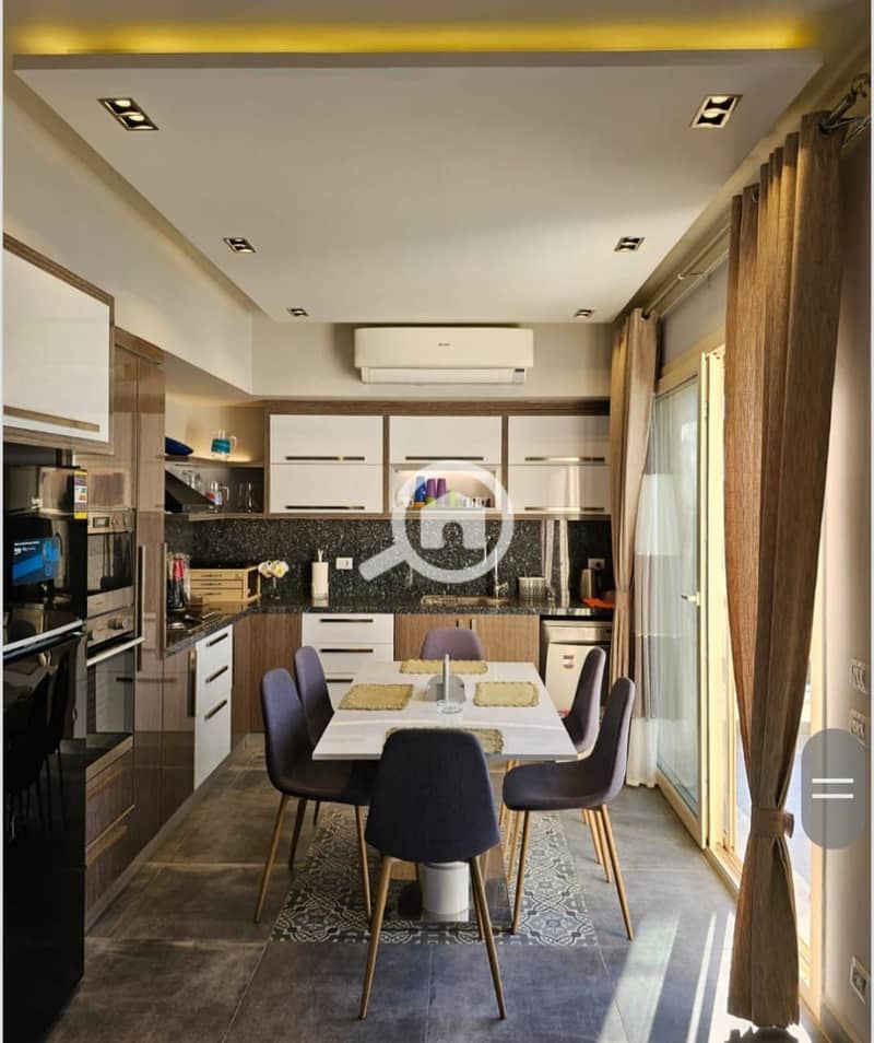 18 a8a7dd9a-347a-4946-9347-e2cac1be4ee0. jpeg