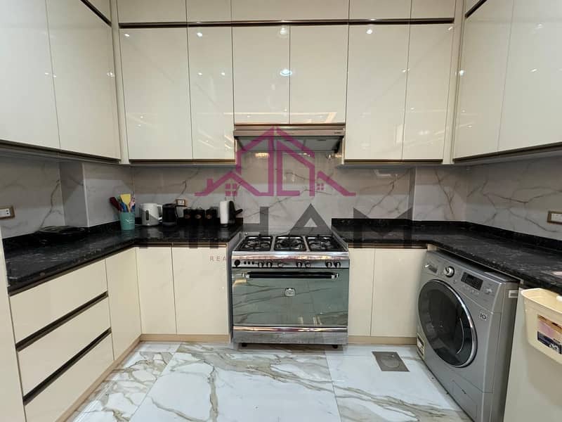 9 photo_5764719441752034159_y. jpg