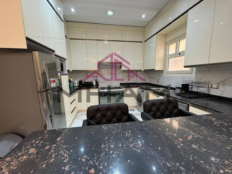 11 photo_5764719441752034161_y. jpg