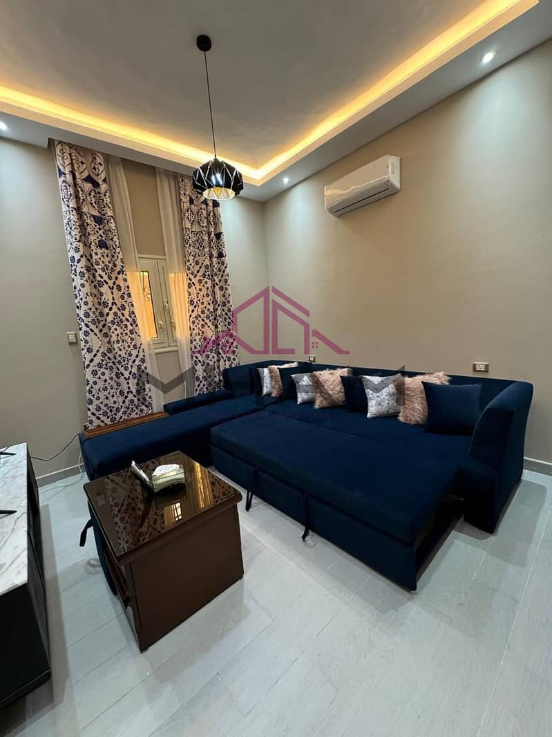 12 photo_5764719441752034162_y. jpg