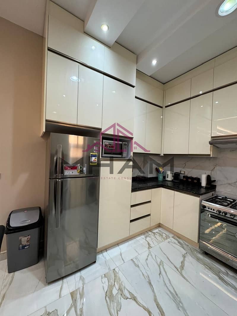 22 photo_5764719441752034172_y. jpg