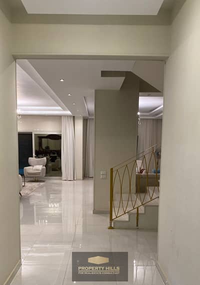 5 Bedroom Villa for Sale in Sheikh Zayed, Giza - 4021d9ae-3585-4f21-bf24-68473e1ce4ce. jpg