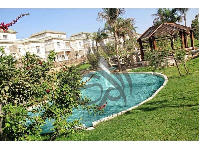 7 Swimming-Pool-in-Regents-Park-New-Cairo. jpg