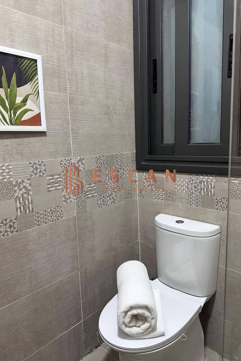 8 U587053 (36). jpeg