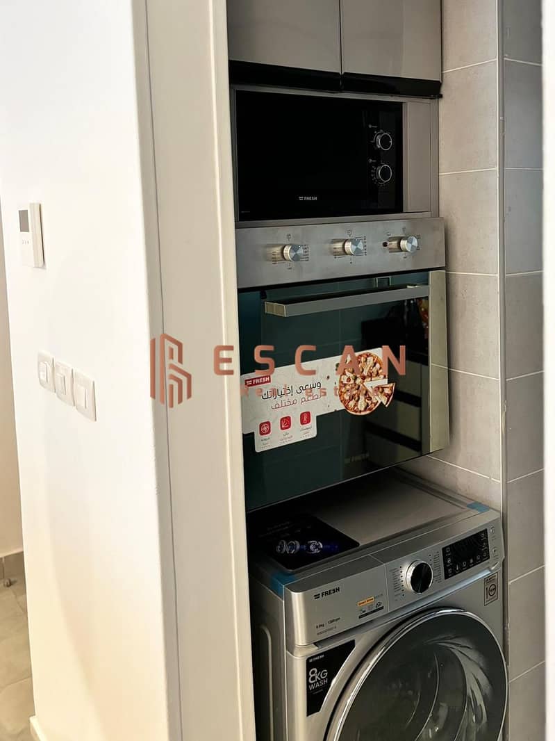 12 U587053 (31). jpeg