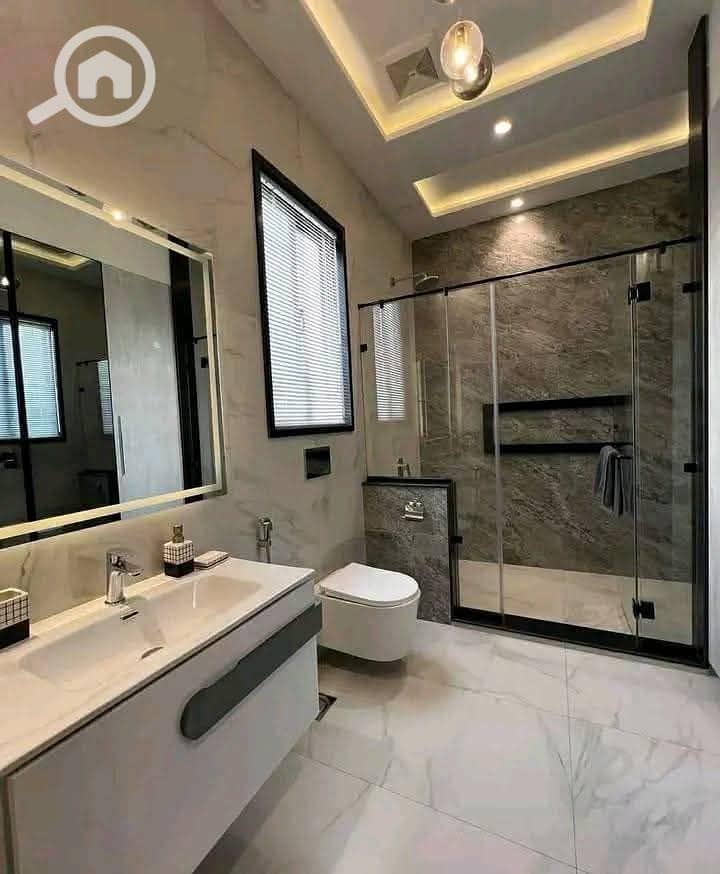 9 539844083_122135708210878286_8372475285415096450_n. jpg