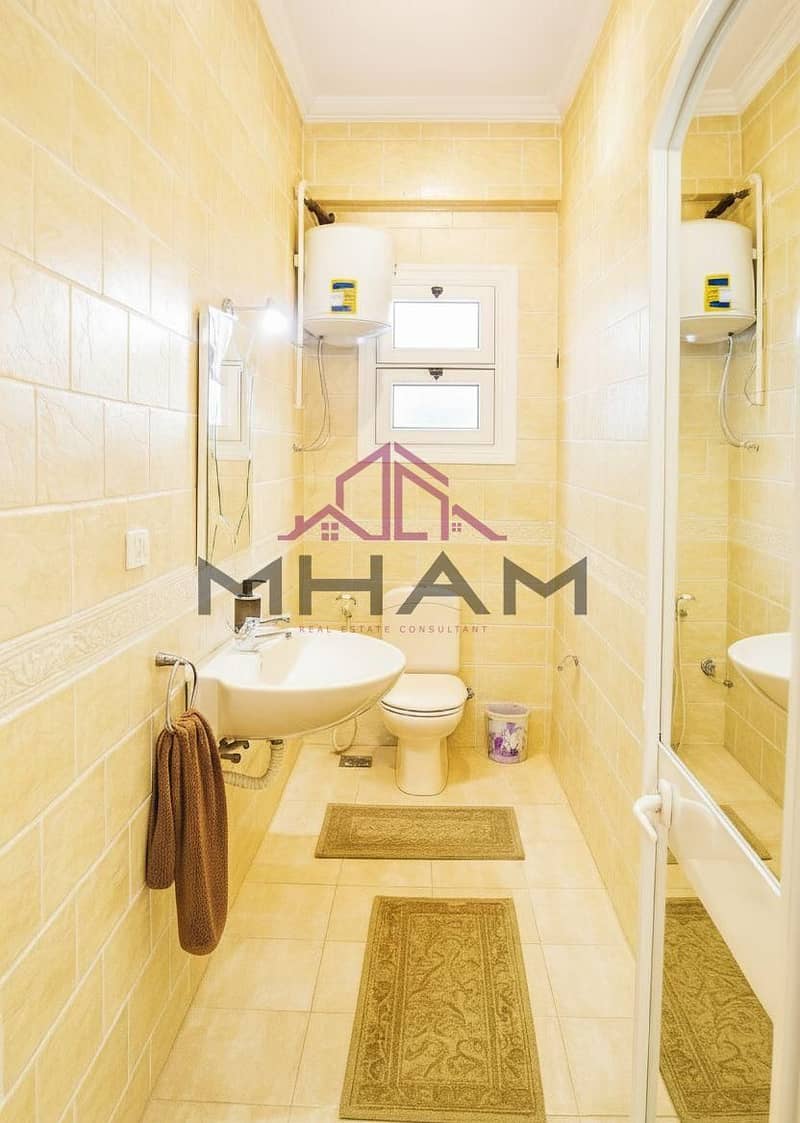 4 photo_6048596031030627668_y. jpg