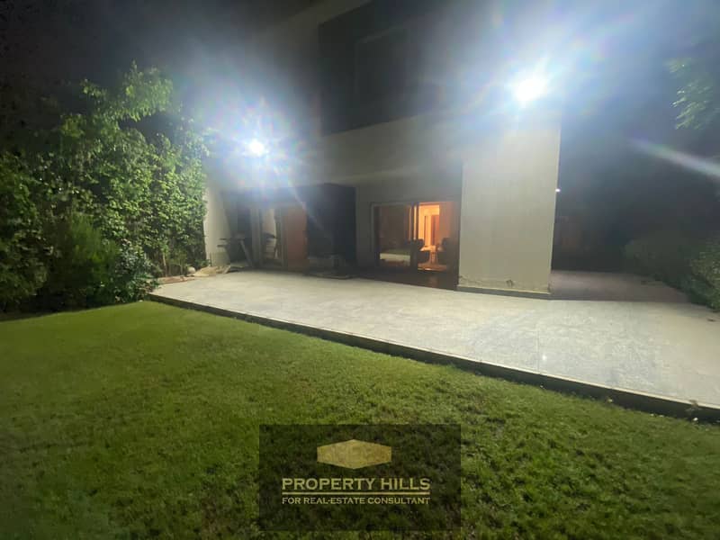 12 d8979fac-8fed-4a17-af5a-685a84333c67. jpg