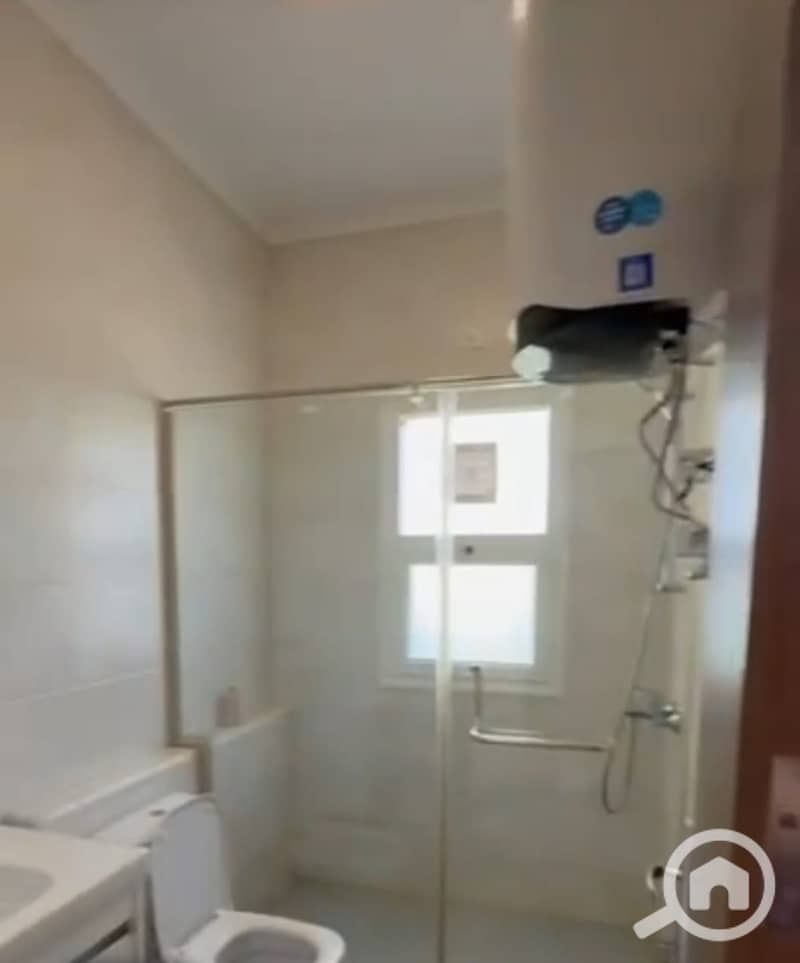 11 6737db9a-b38a-4b58-aee1-d2f4175d4082. jpeg