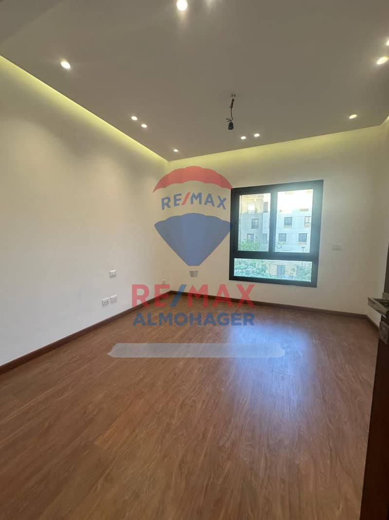 3 WhatsApp Image 2025-10-28 at 2.00. 00 PM00. jpeg