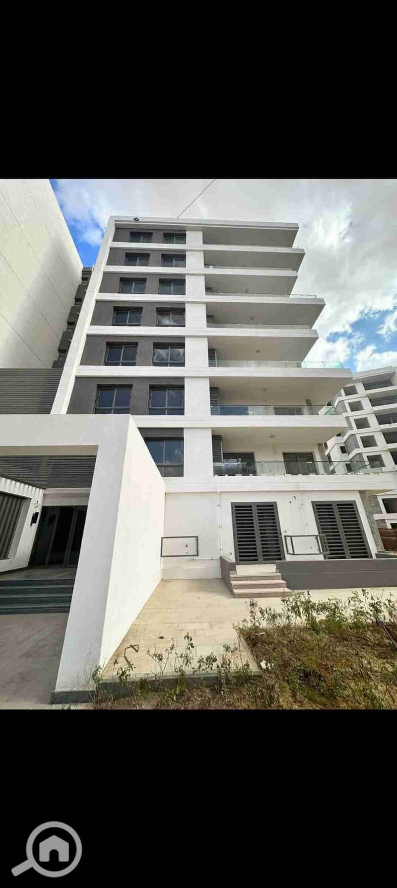 1000618318. jpg 1000618318. jpg