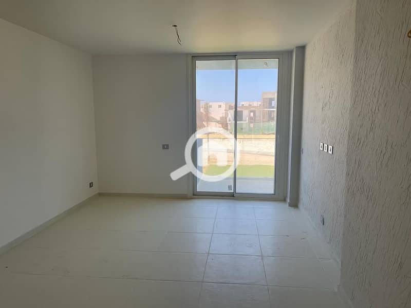 8 photo_5947261130990799358_y. jpg