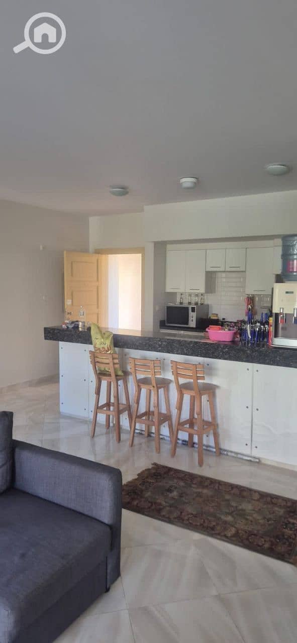 2 photo_5782848842302081093_y. jpg