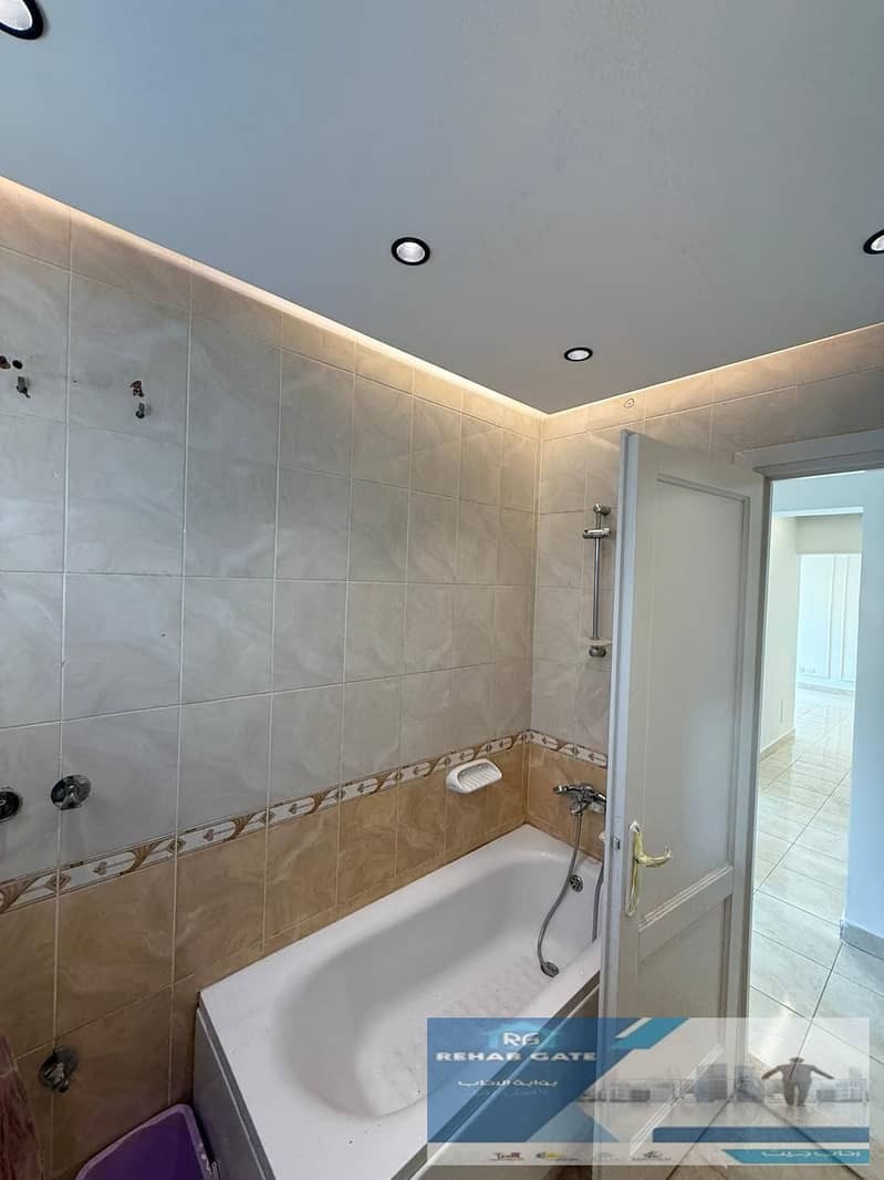 10 699befab-9500-4d17-9279-c95967560c1b. jpg