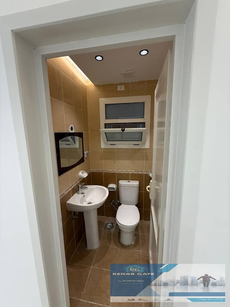 12 8ba86df1-5617-48fc-bd09-95dba20fd12a. jpg