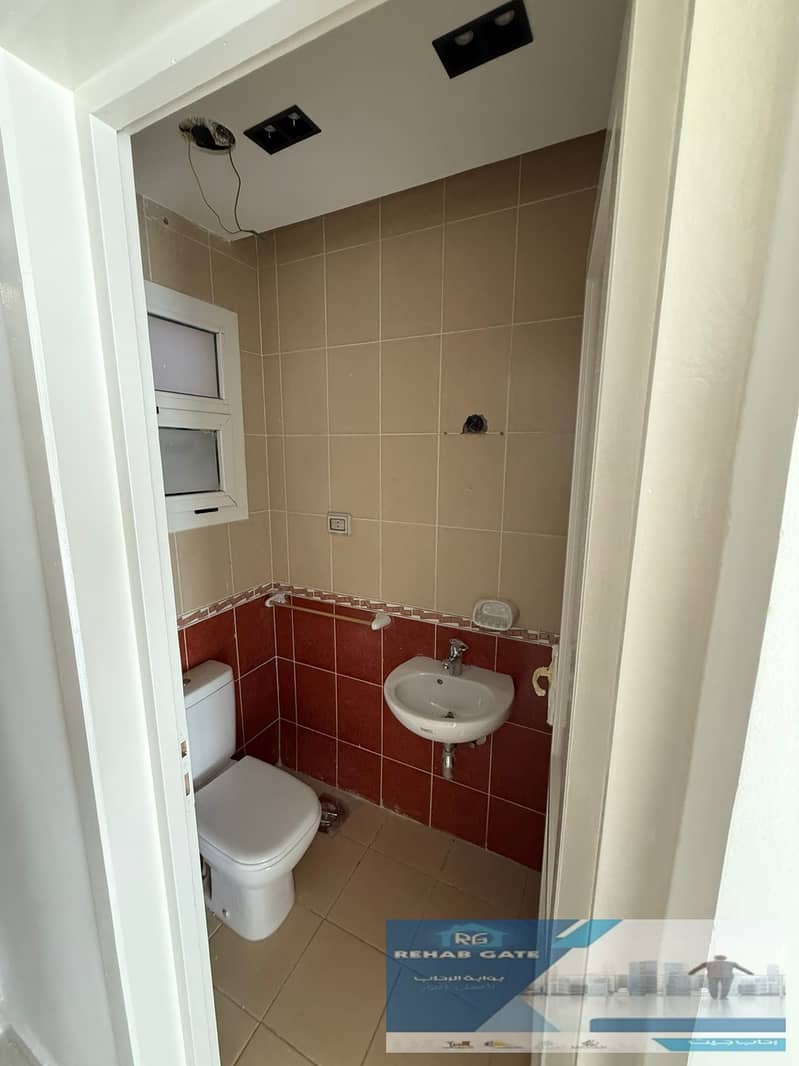 13 2b86e284-c290-494c-998c-971b4e284eda. jpg