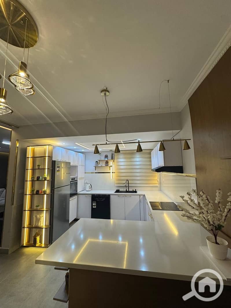 5 photo_5913369239115386976_y. jpg