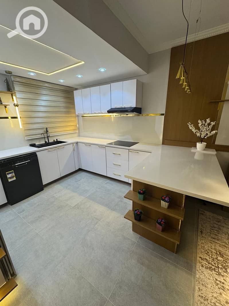 6 photo_5913369239115386977_y. jpg