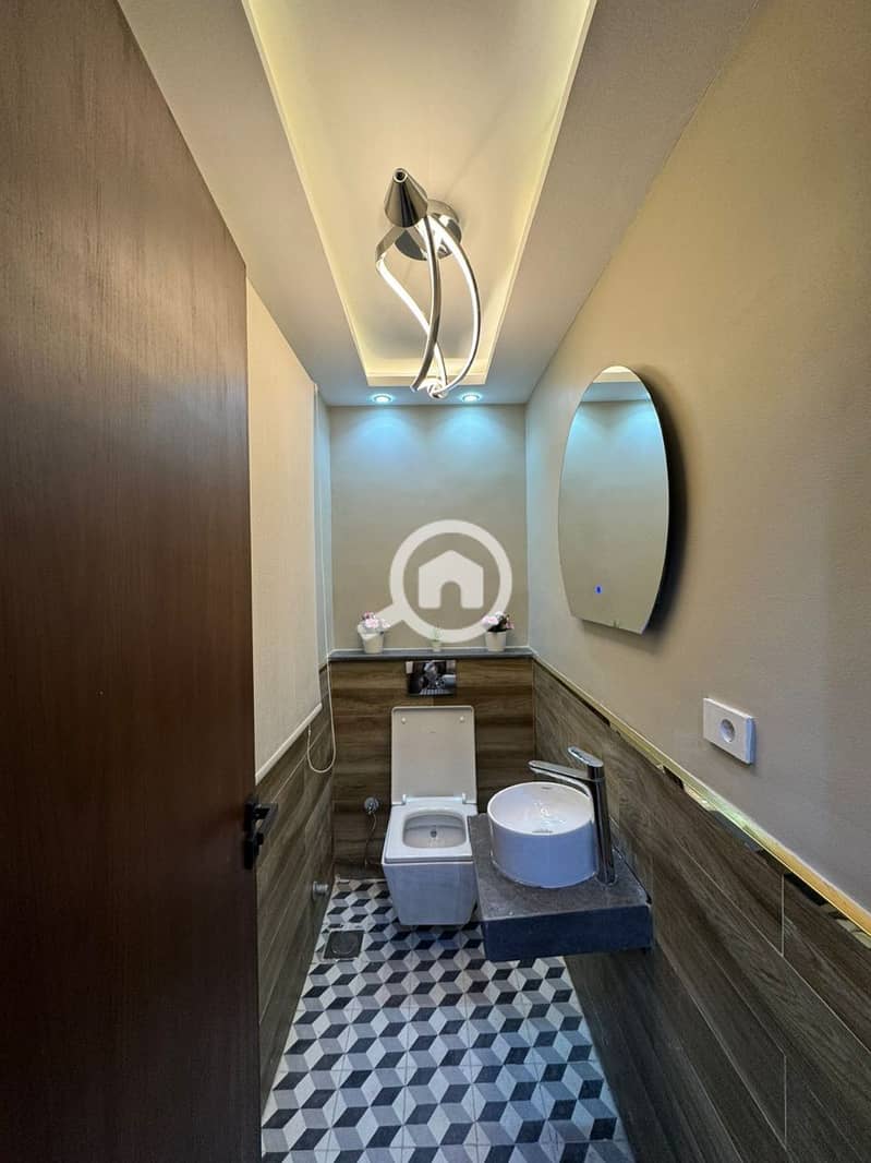 11 photo_5913369239115386967_y. jpg