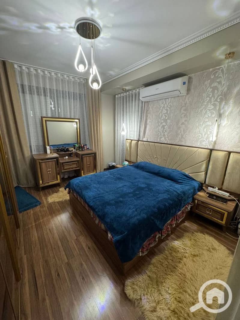 13 photo_5913369239115386965_y. jpg