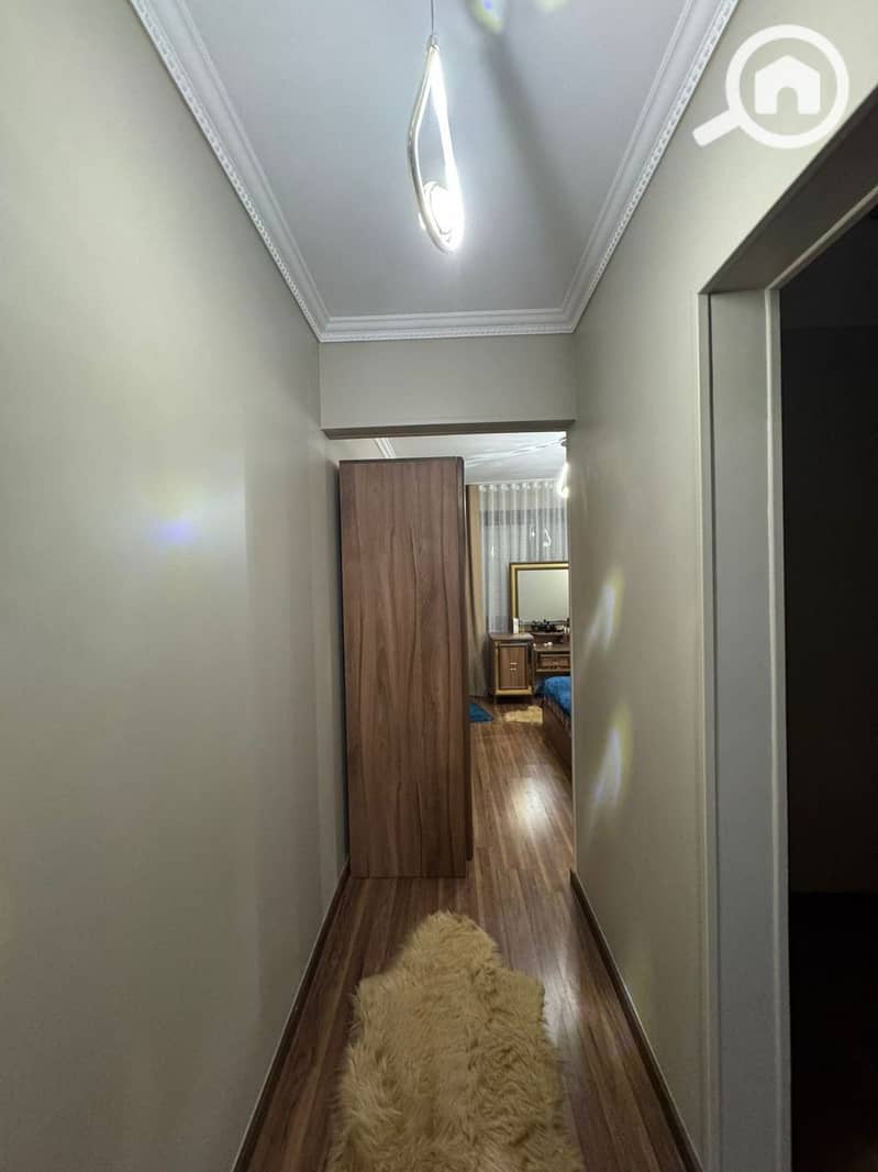 14 photo_5913369239115386964_y. jpg