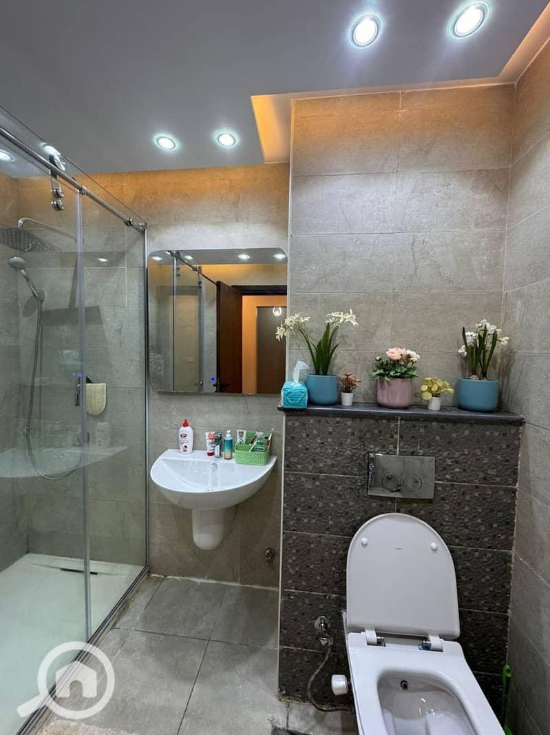 15 photo_5913369239115386963_y. jpg