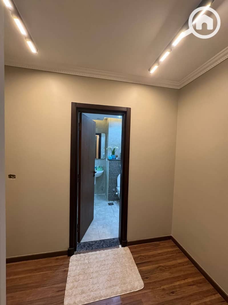 16 photo_5913369239115386962_y. jpg