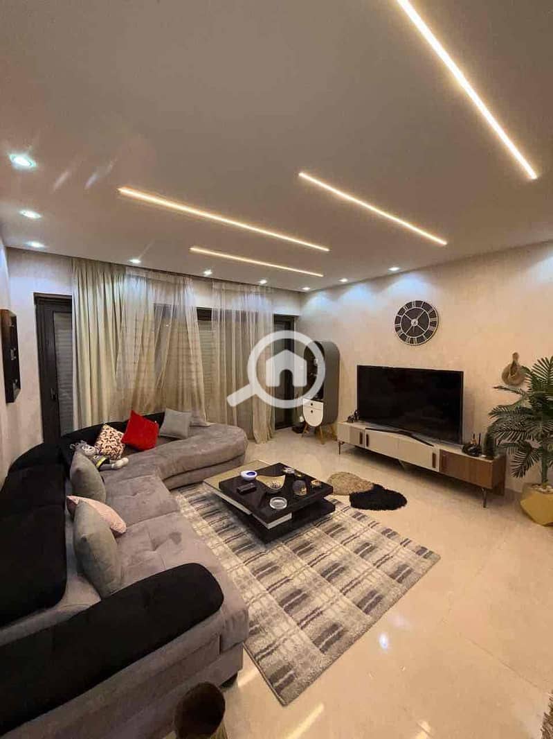 2 ee26552e-f62a-4a87-adb1-55f32f554e7d. jpg