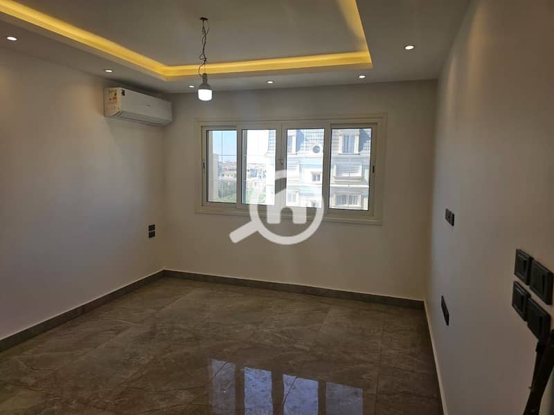 3 WhatsApp Image 2025-10-28 at 17.01. 06_2dbbe8f6. jpg