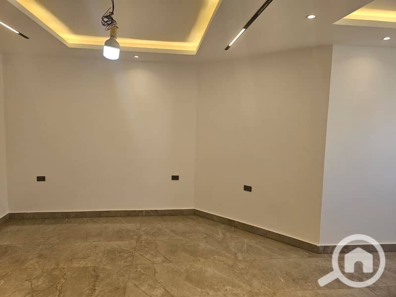 8 WhatsApp Image 2025-10-28 at 17.01. 08_20b85e71. jpg