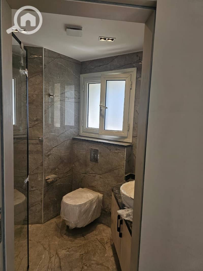 11 WhatsApp Image 2025-10-28 at 17.01. 07_27bd3c58. jpg