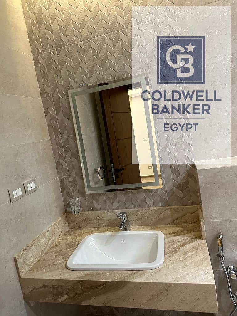 10 7a1198cd-b327-41f9-8c5b-9ec25ecc6764. jpeg