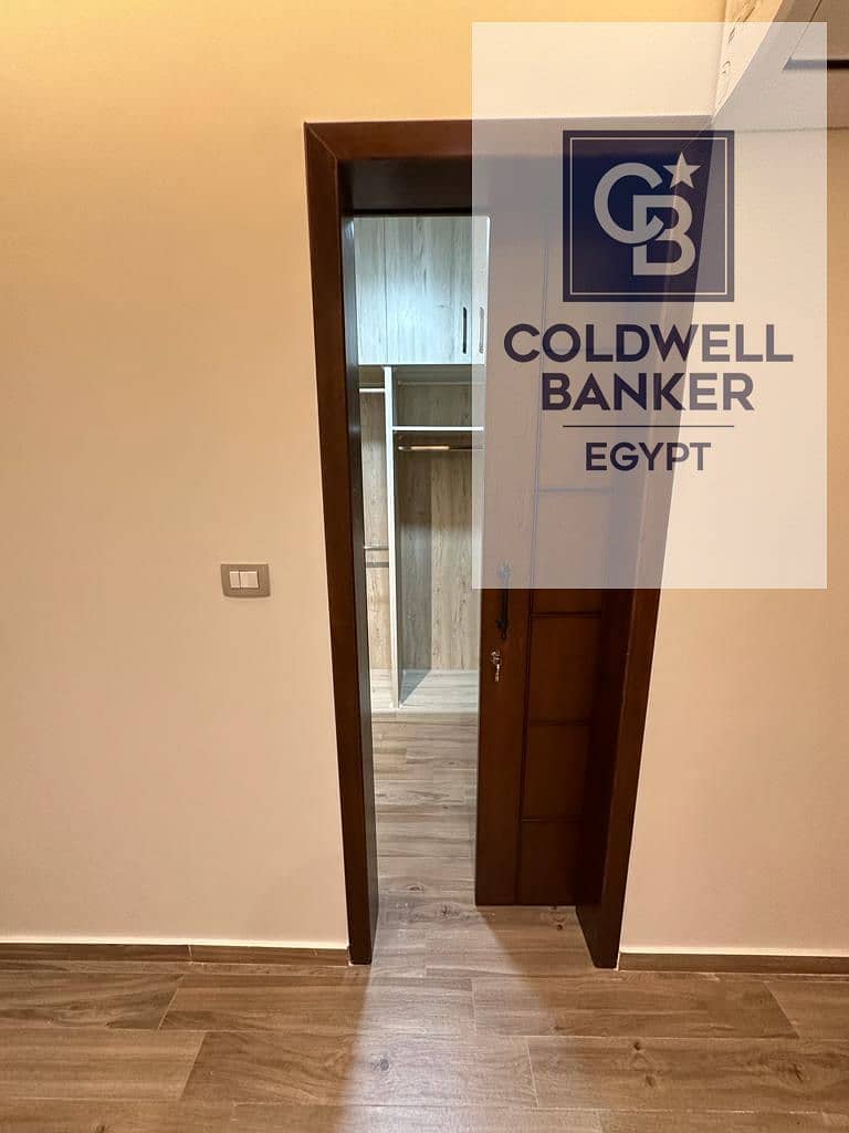 15 6595efdc-b1a2-4025-8466-089a94ae8dcc. jpeg