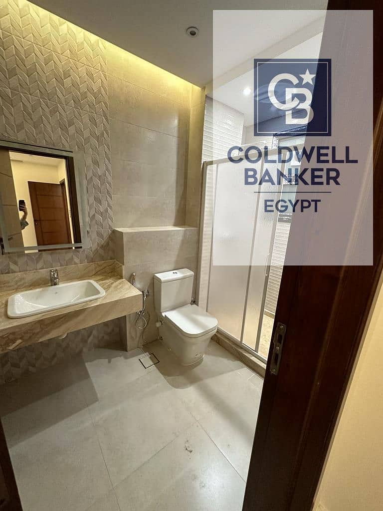 28 f07d2df9-a5ee-429b-ac0f-896d1d63ab25. jpeg