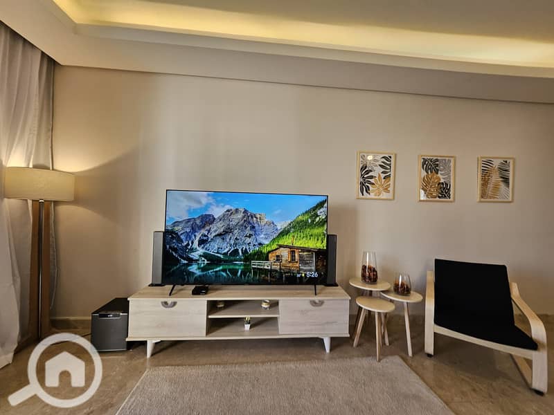 18 WhatsApp Image 2025-10-21 at 18.55. 26_64649252. jpg