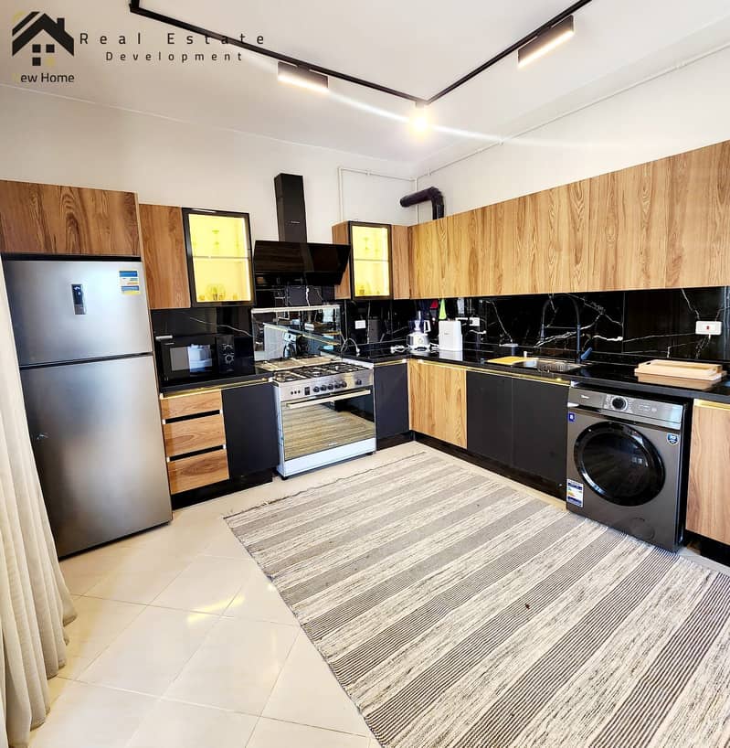 24 b500dedd-a982-44c3-867b-5ec9413e15db. jpeg