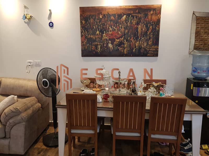 7 U874682 (11). jpeg