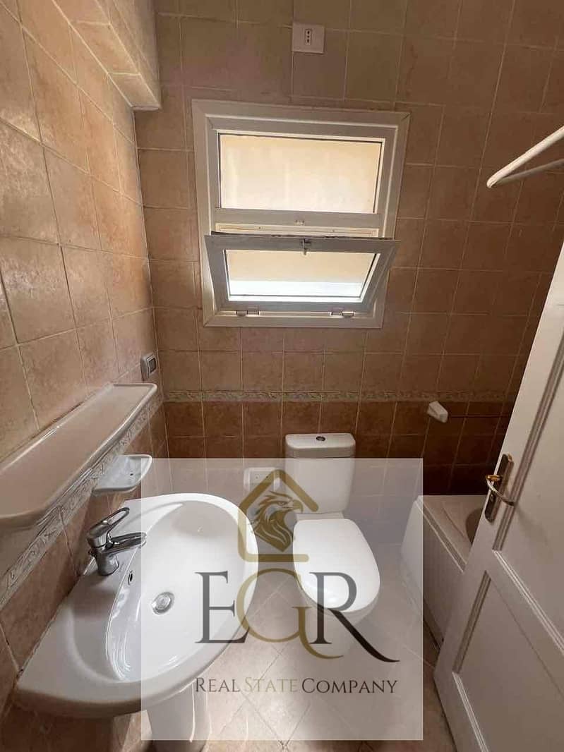 7 4f970f31-5802-4648-a734-c727cce12200. jpg