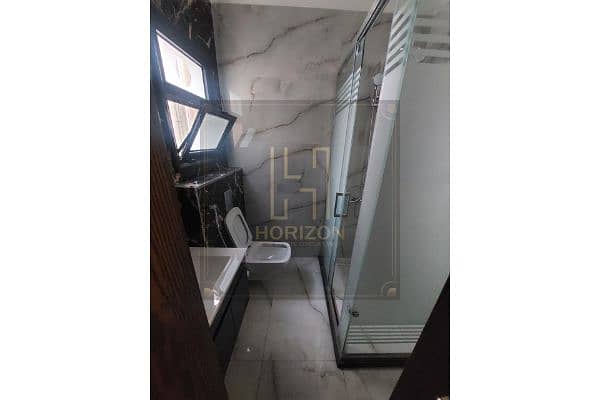 5 WhatsApp Image 2025-10-28 at 1.32. 07 AM (1). jpg