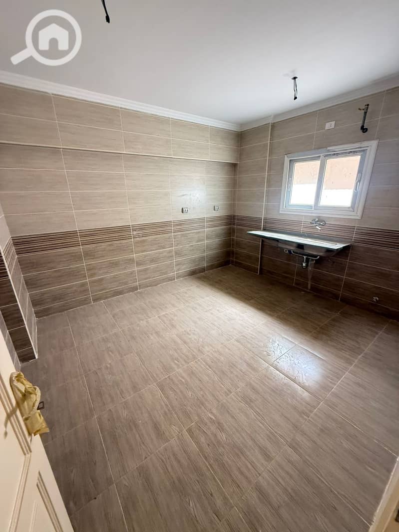 11 0ac5891b-490f-43be-b16d-ef1c48083c74. jpeg