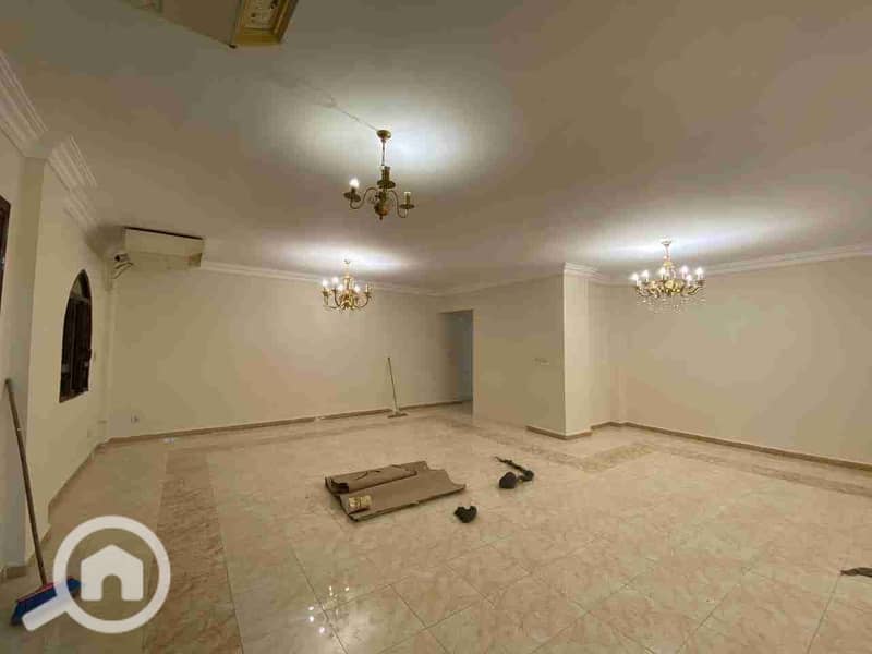 1000111929. jpg 1000111929. jpg