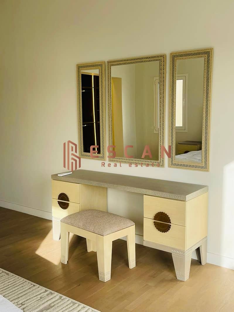 4 U824977 (17). jpeg