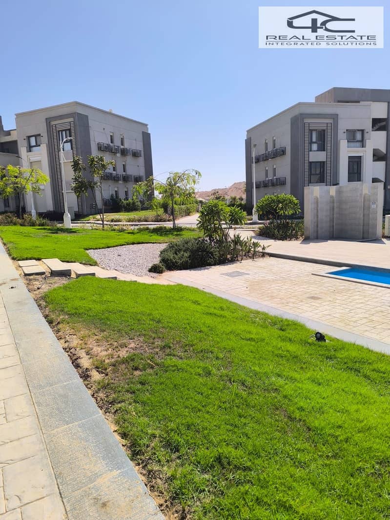 7 b82e1799-25fe-4e24-8618-783aae229c35. jpg