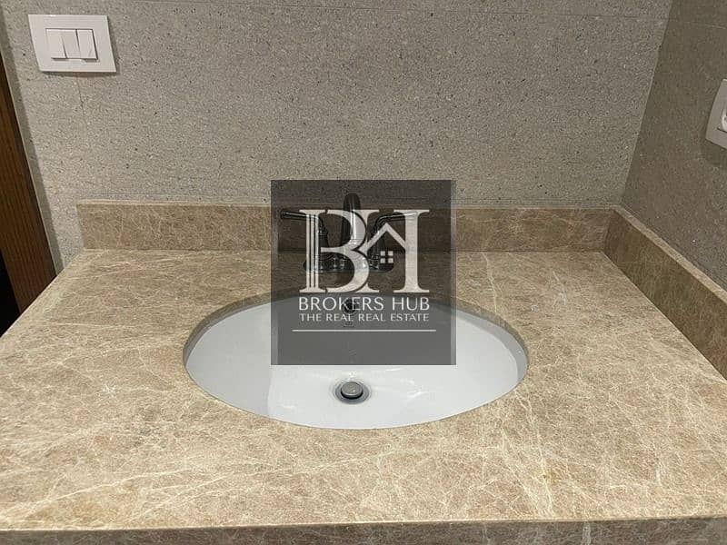 4 26be6787-ae18-4828-a5da-0d8f043f8244. jpg