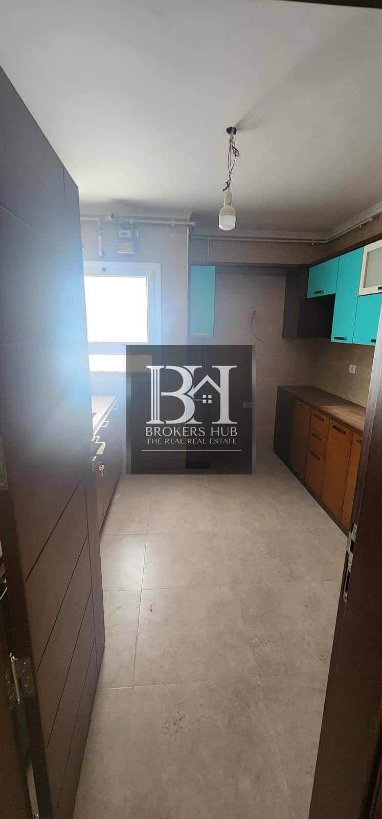 10 e86f554f-6b8c-4f6a-af3b-46da6a68e7ba. jpeg