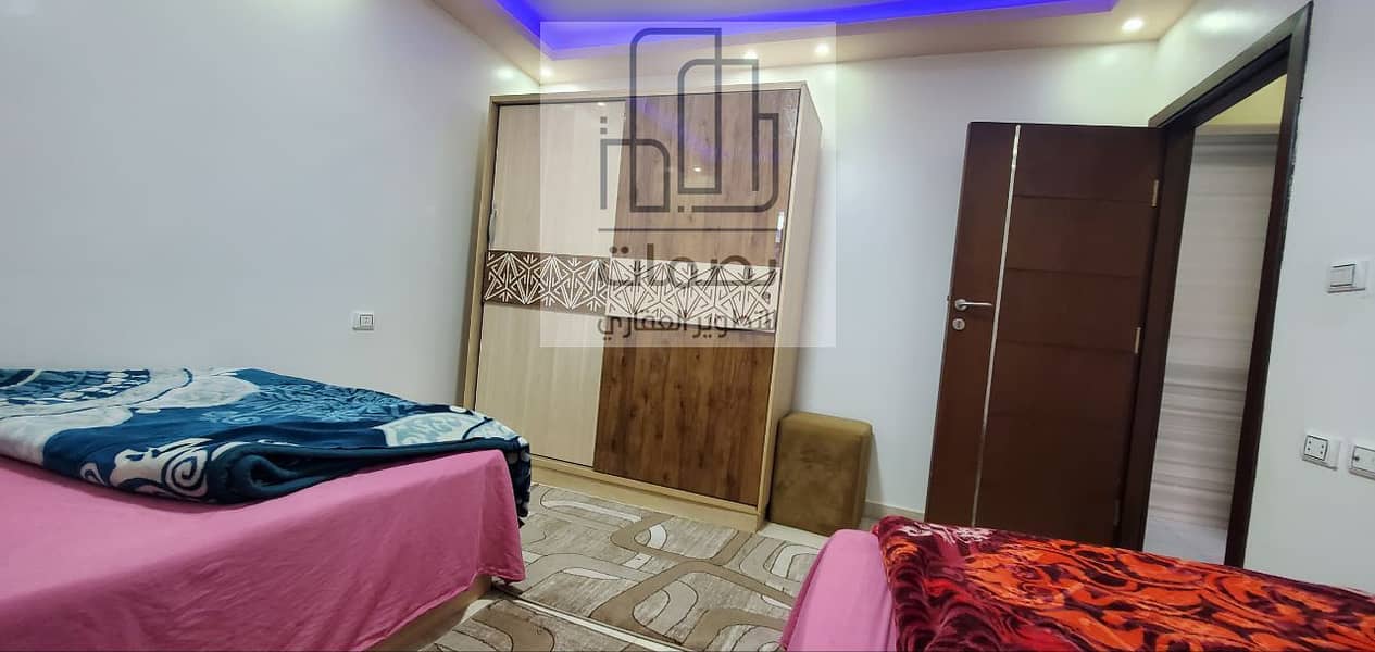 8 photo_5857188962349730096_y. jpg