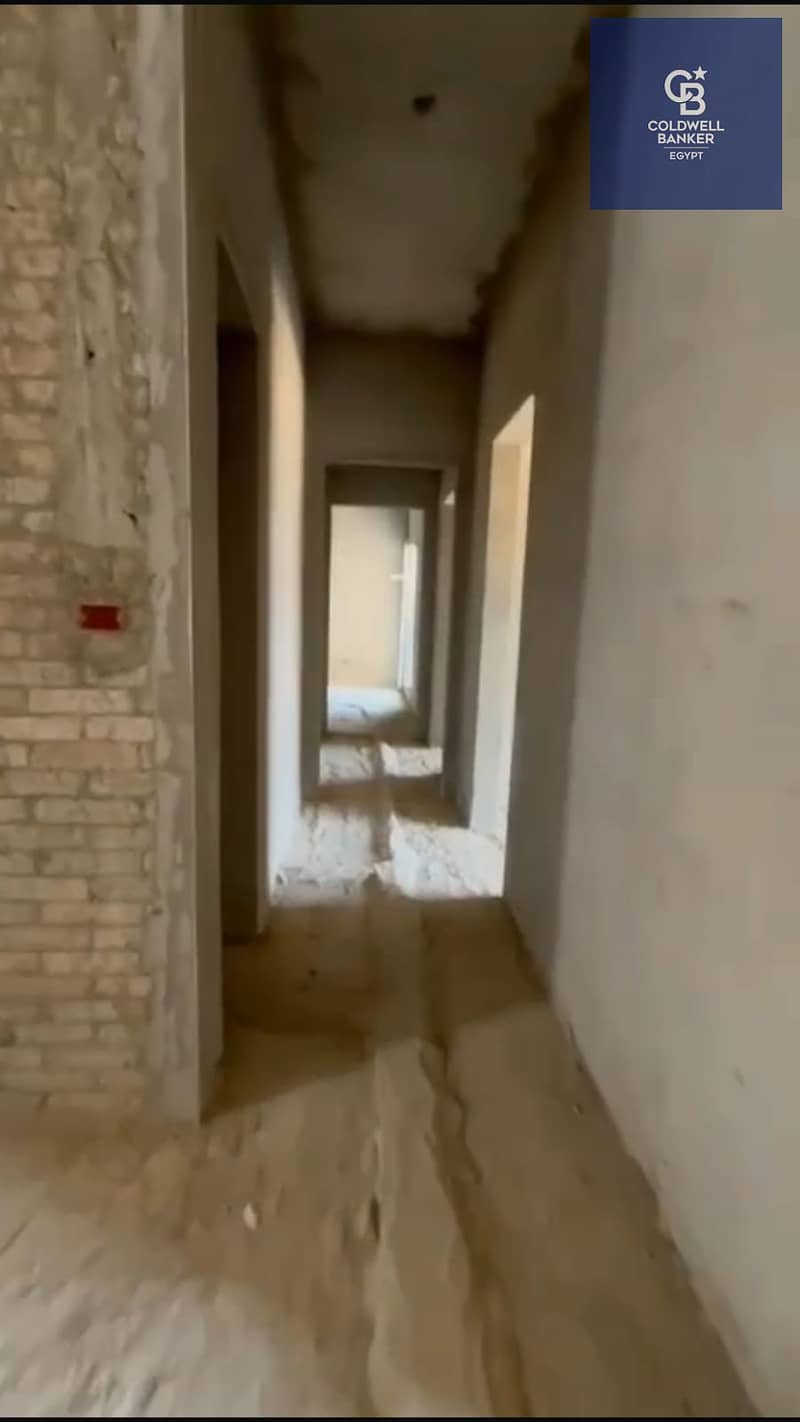 10 ec4e4bec-4d7f-4167-a109-3b3b74d785e2. jpeg