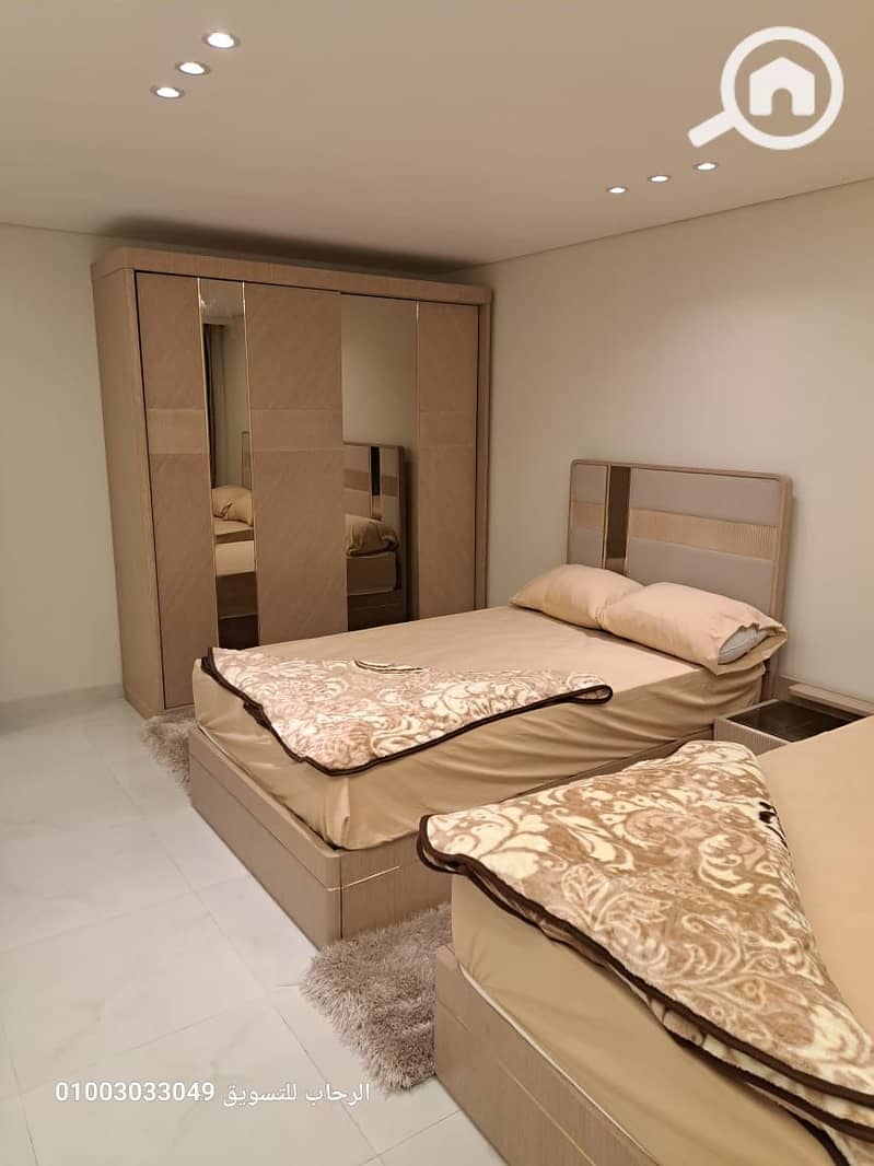 8 7ffdf7d5-617e-426b-9286-ba9d09bbf7bc. jpg