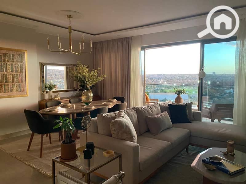 3 38dd8653-8754-400f-b8d8-8b21080d2ac9. jpg